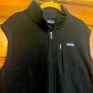 XXL Men’s Black Patagonia Zip-up Vest